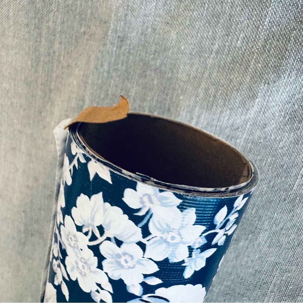 Laura Ashley Navy Blue White Floral Botanical Goft Wrap Wrapping Paper Roll - Picture 5 of 5